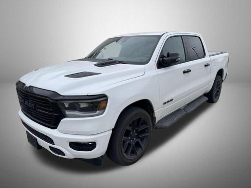 Bright White Clearcoat 2023 RAM 1500 Laramie