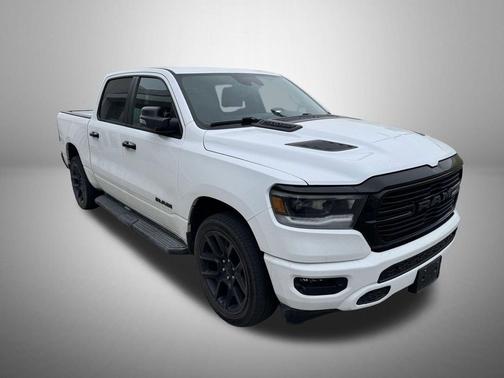Bright White Clearcoat 2023 RAM 1500 Laramie