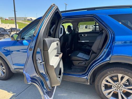 Atlas Blue Metallic 2023 Ford Explorer XLT