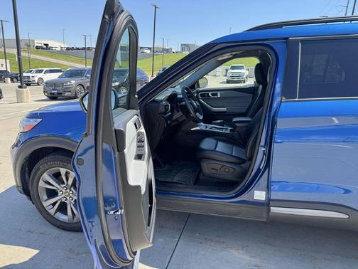 Atlas Blue Metallic 2023 Ford Explorer XLT