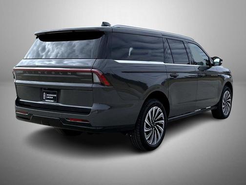 Chroma Caviar Dark Gray Metallic Clearcoat 2026 Lincoln Navigator Black Label