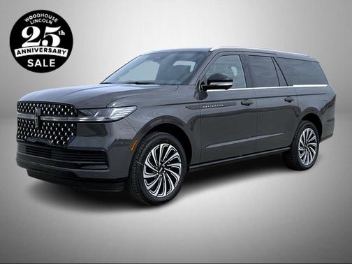 Chroma Caviar Dark Gray Metallic Clearcoat 2026 Lincoln Navigator Black Label