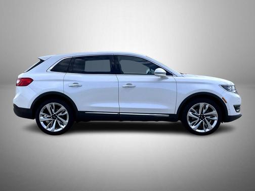 White Platinum Clearcoat Metallic 2018 Lincoln MKX Reserve