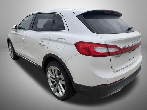 White Platinum Clearcoat Metallic 2018 Lincoln MKX Reserve