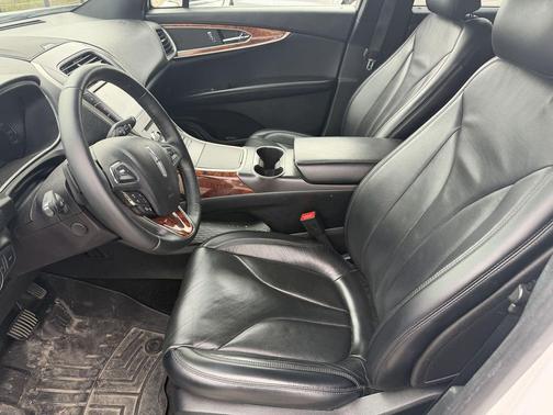 White Platinum Clearcoat Metallic 2018 Lincoln MKX Reserve