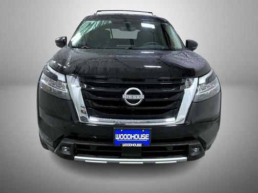 2023 Nissan Pathfinder Platinum 4WD
