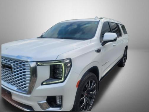 White Frost Tricoat 2023 GMC Yukon XL Denali