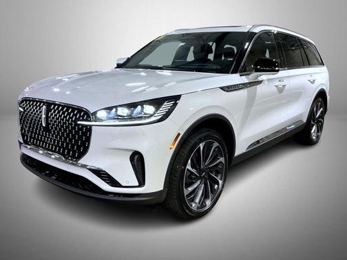 Pristine White Metallic Tri-Coat 2026 Lincoln Aviator Reserve AWD