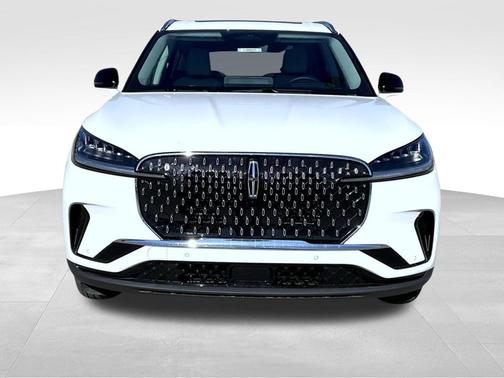 Pristine White Metallic Tri-Coat 2026 Lincoln Aviator Premiere