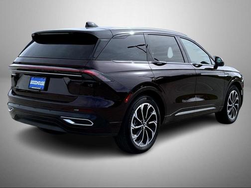 2024 Lincoln Nautilus Reserve