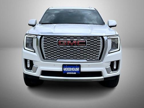 White Frost Tricoat 2023 GMC Yukon XL Denali