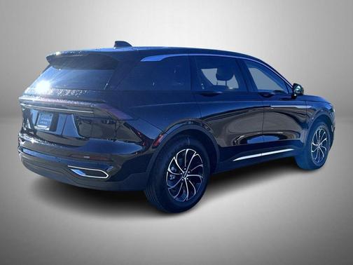 Infinite Black Metallic Clearcoat 2026 Lincoln Nautilus Premiere