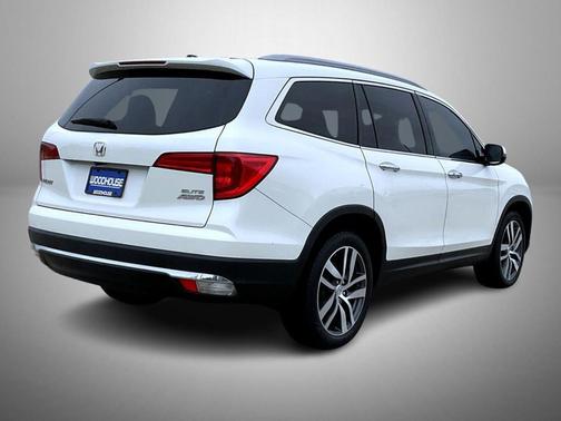 White Diamond Pearl 2018 Honda Pilot Elite