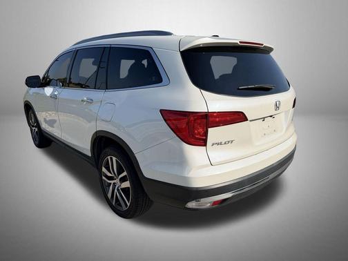 White Diamond Pearl 2018 Honda Pilot Elite