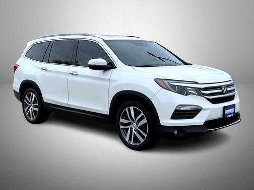 White Diamond Pearl 2018 Honda Pilot Elite