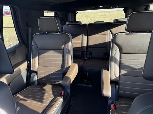 2025 GMC Yukon Denali Ultimate