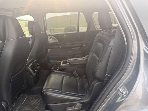 2022 Lincoln Aviator Reserve AWD