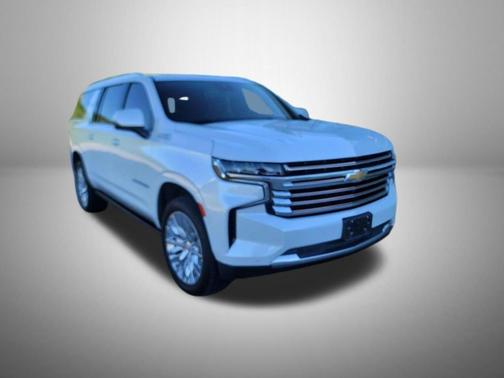 Iridescent Pearl Tricoat 2023 Chevrolet Suburban 4WD High Country