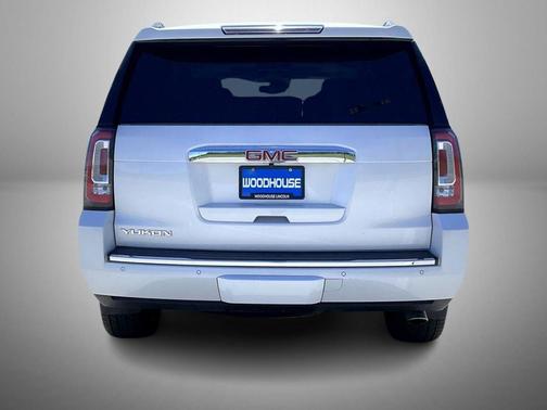 White Frost Tricoat 2016 GMC Yukon Denali