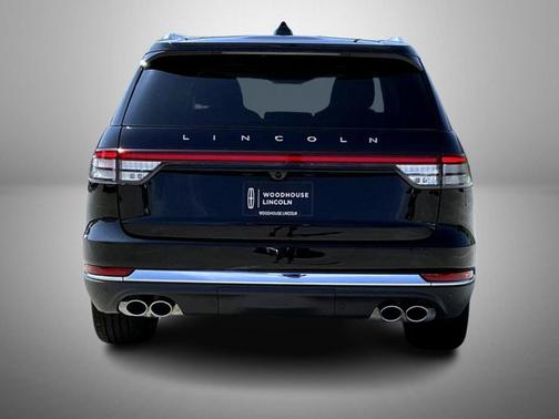 Infinite Black Metallic Clearcoat 2026 Lincoln Aviator Reserve AWD