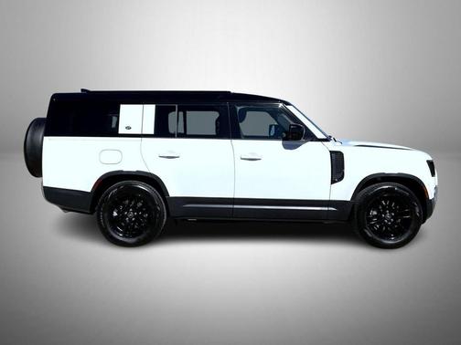 2023 Land Rover Defender 130 SE