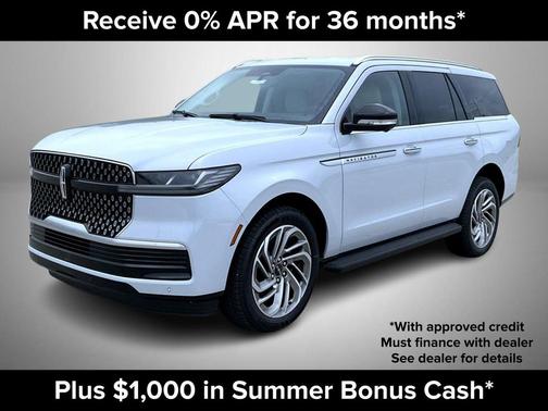 Crystal White Metallic Clearcoat 2026 Lincoln Navigator Premiere