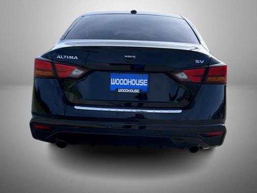Super Black 2022 Nissan Altima 2.5 SV