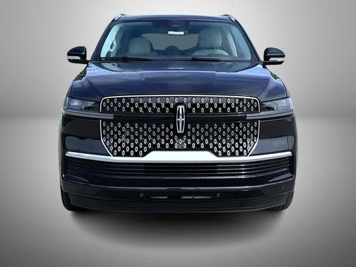 Starlight Gray Premium Colorant 2026 Lincoln Navigator Reserve