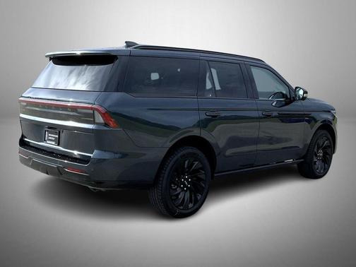 Flight Blue Metallic Clearcoat 2026 Lincoln Navigator Reserve