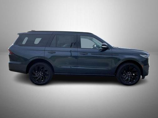 Flight Blue Metallic Clearcoat 2026 Lincoln Navigator Reserve