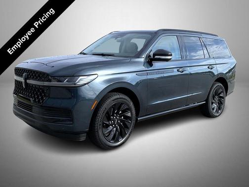 Flight Blue Metallic Clearcoat 2026 Lincoln Navigator Reserve