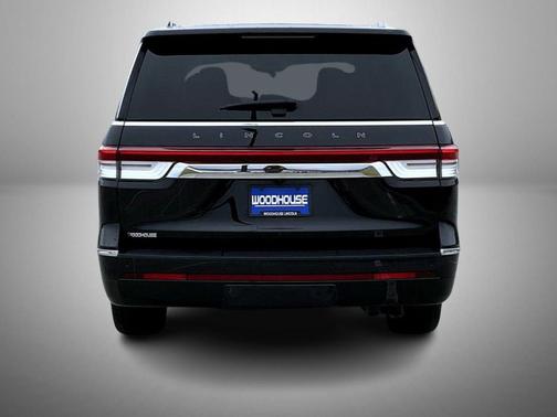 Infinite Black Metallic Clearcoat 2024 Lincoln Navigator Black Label