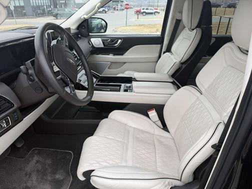 2024 Lincoln Navigator Black Label
