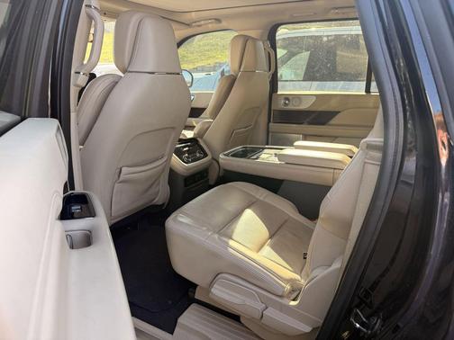 Infinite Black 2020 Lincoln Navigator Reserve