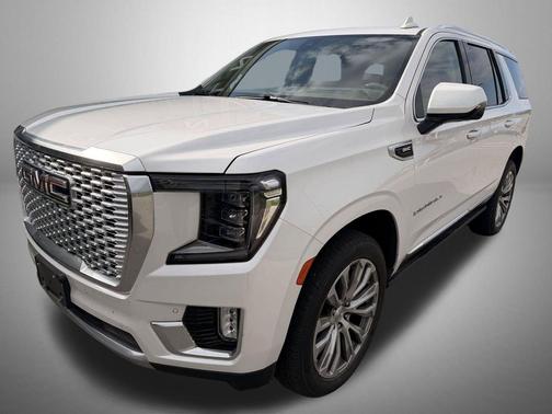 White Frost Tricoat 2021 GMC Yukon Denali
