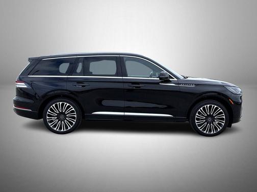 Infinite Black Metallic Clearcoat 2026 Lincoln Aviator Black Label AWD