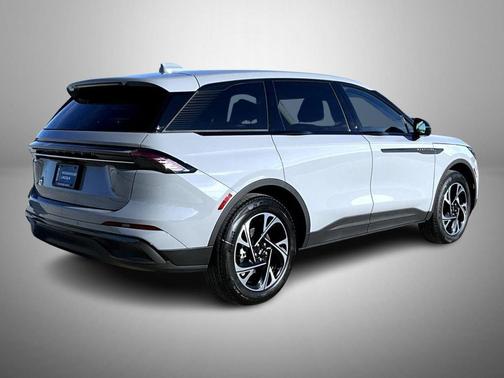 Gray Matter Metallic Clearcoat 2026 Lincoln Nautilus Premiere