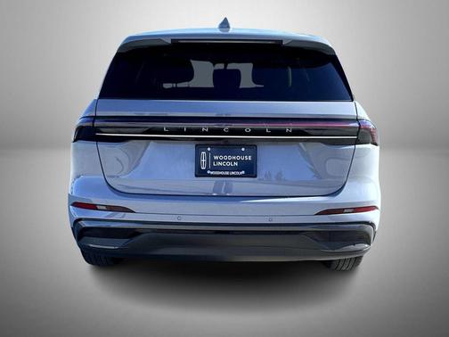 Gray Matter Metallic Clearcoat 2026 Lincoln Nautilus Premiere