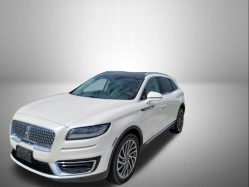 White Platinum 2019 Lincoln Nautilus Reserve