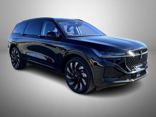 Infinite Black Metallic Clearcoat 2026 Lincoln Nautilus Reserve