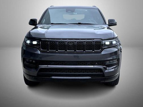 Baltic Gray Metallic Clearcoat 2024 Jeep Grand Wagoneer Series II 4x4