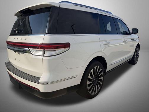 2023 Lincoln Navigator Black Label
