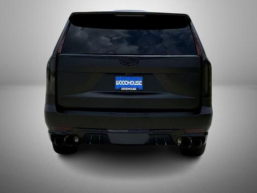 Crystal White Tricoat 2024 Cadillac Escalade ESV V-Series