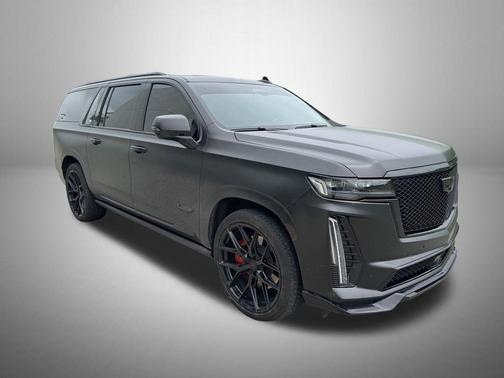 Crystal White Tricoat 2024 Cadillac Escalade ESV V-Series