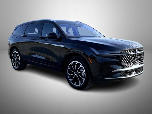 Infinite Black Metallic Clearcoat 2026 Lincoln Nautilus Reserve