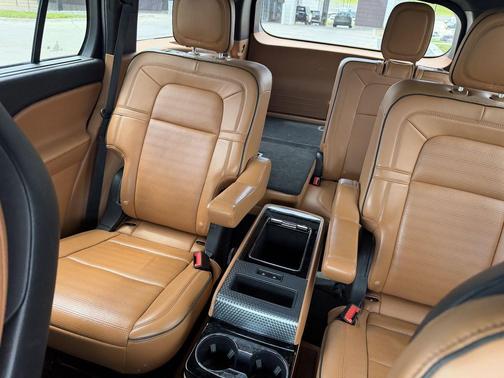Chroma Caviar Dark Gray Premium Metallic 2020 Lincoln Aviator Black Label AWD
