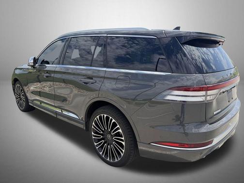Chroma Caviar Dark Gray Premium Metallic 2020 Lincoln Aviator Black Label AWD
