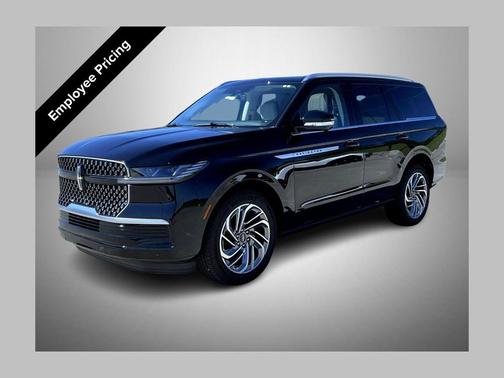Infinite Black Metallic Clearcoat 2026 Lincoln Navigator Reserve