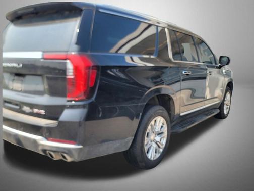 Onyx Black 2025 GMC Yukon XL Denali