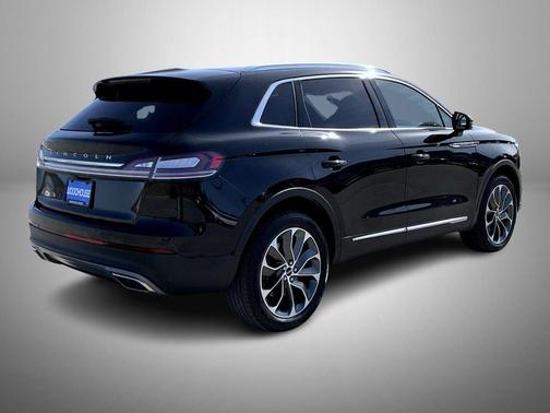 Infinite Black Metallic Clearcoat 2023 Lincoln Nautilus Reserve